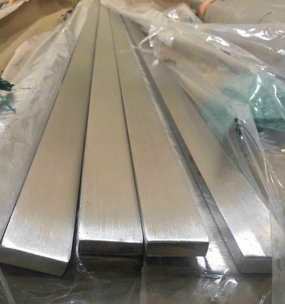 THANH LA ĐÚC INOX 304 - BỀ MẶT HL